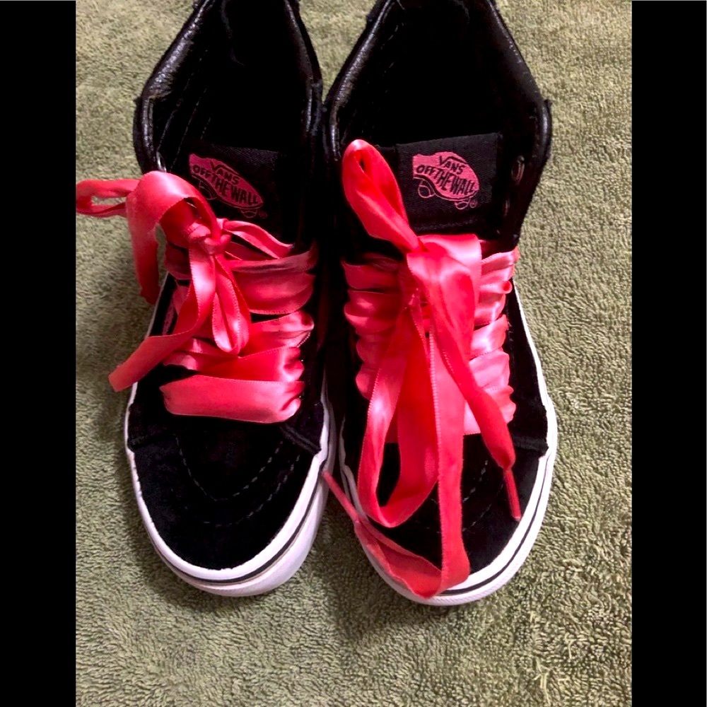 Vans off the wall girls size 11. 5